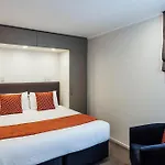Quest On Johnston Serviced Apartments