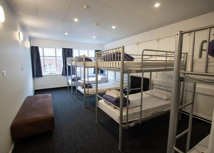 Hotel Waterloo & Backpackers
