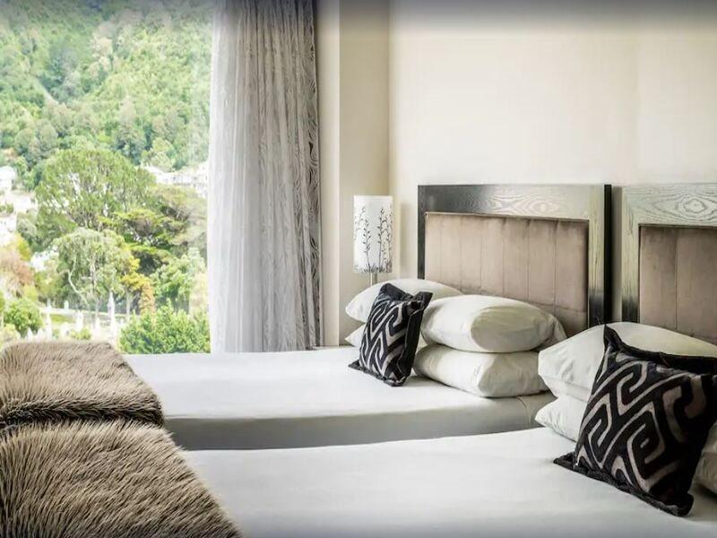 Bolton Hotel Wellington