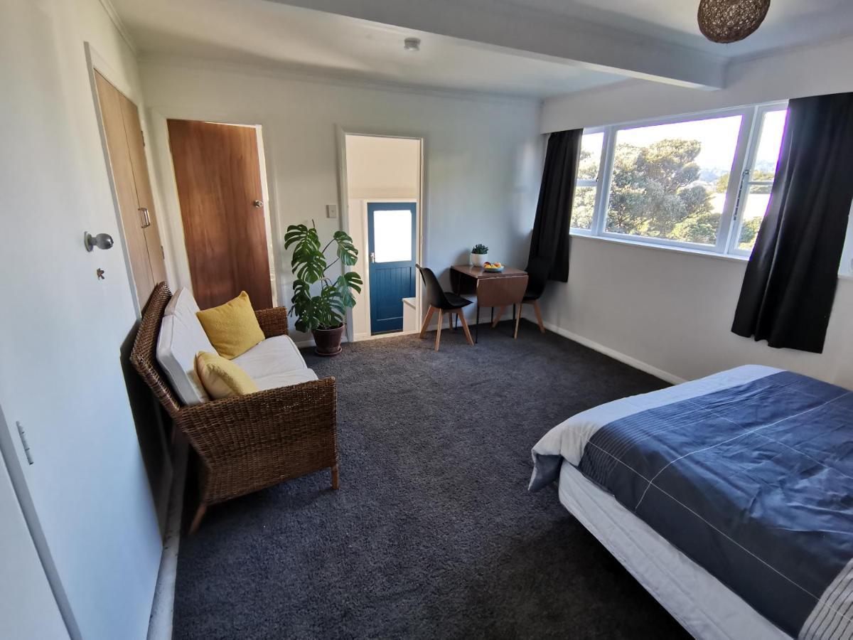 Laid-back Lyall Self Contained Studio Apartment