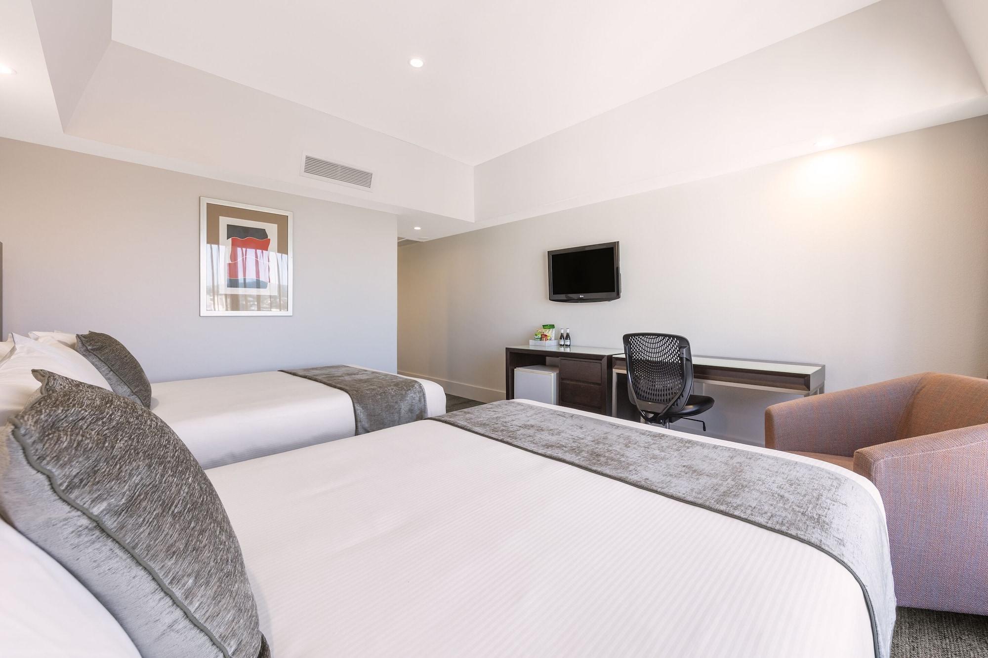 Cook Grand Chancellor Hotel