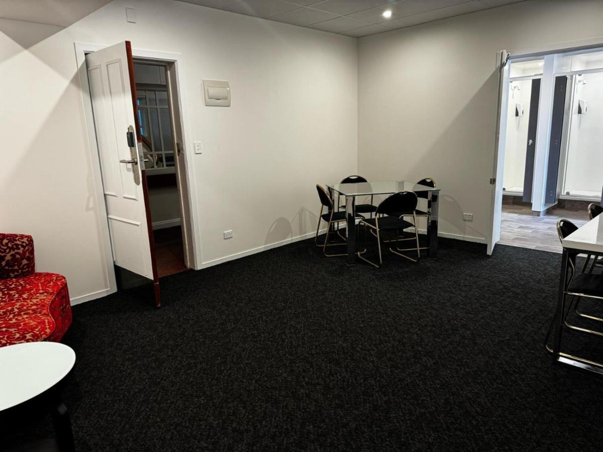 Waterloo & Backpackers Hostel