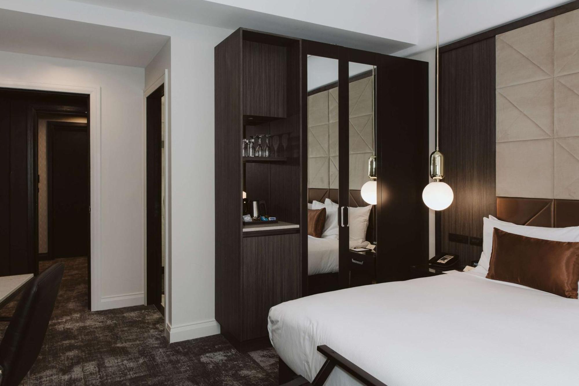 Doubletree By Hilton Hotel