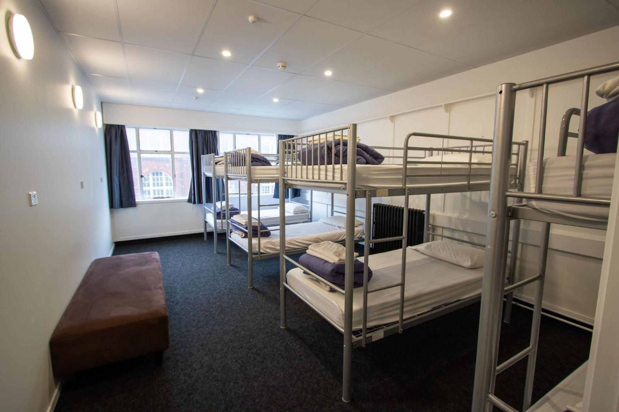 Waterloo & Backpackers Hostel *