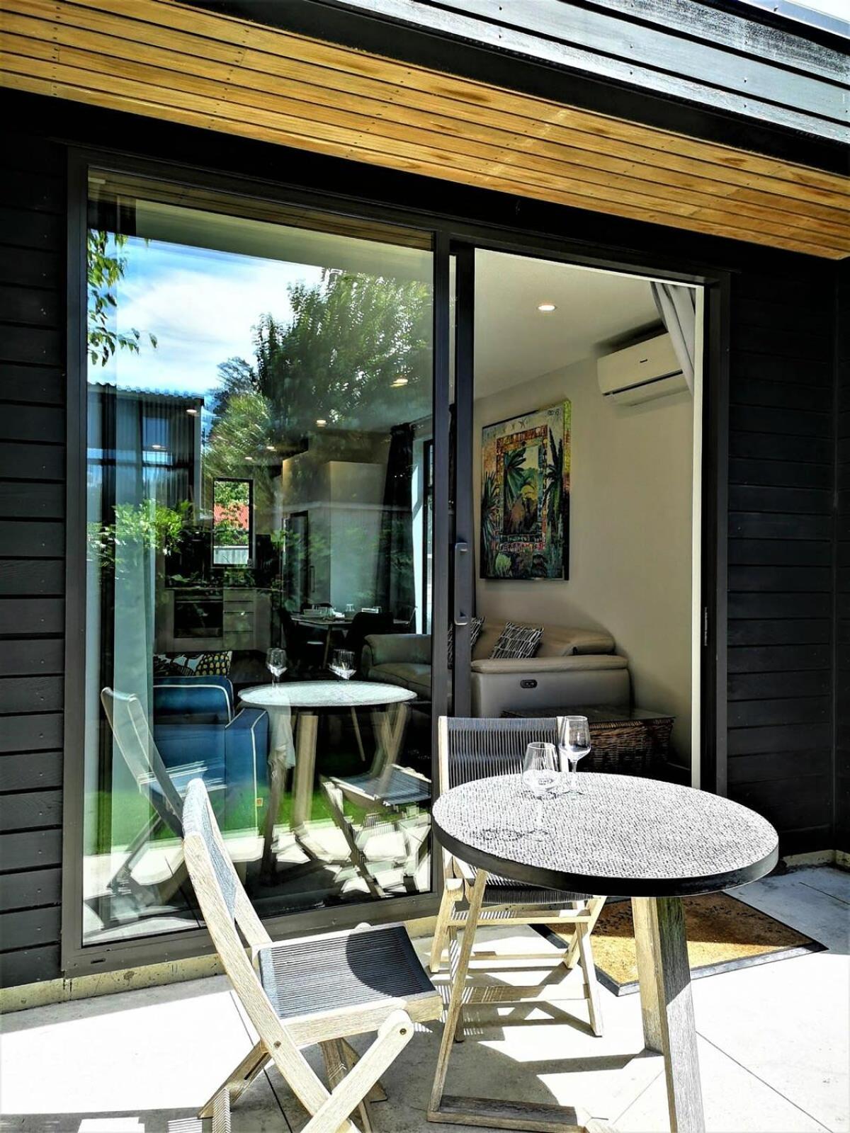 Executive Townhouse In Island Bay Holiday home