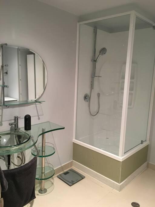 Outstanding Lambton Quay Apartment