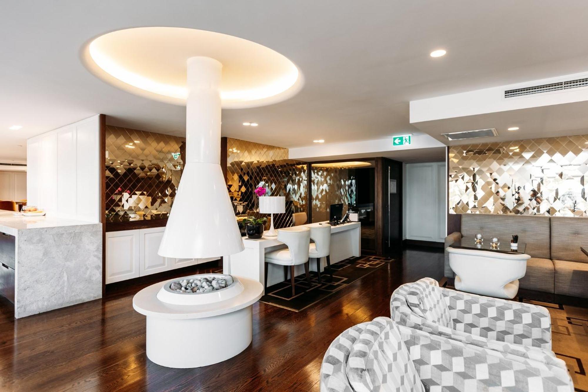 Intercontinental By Ihg 5*