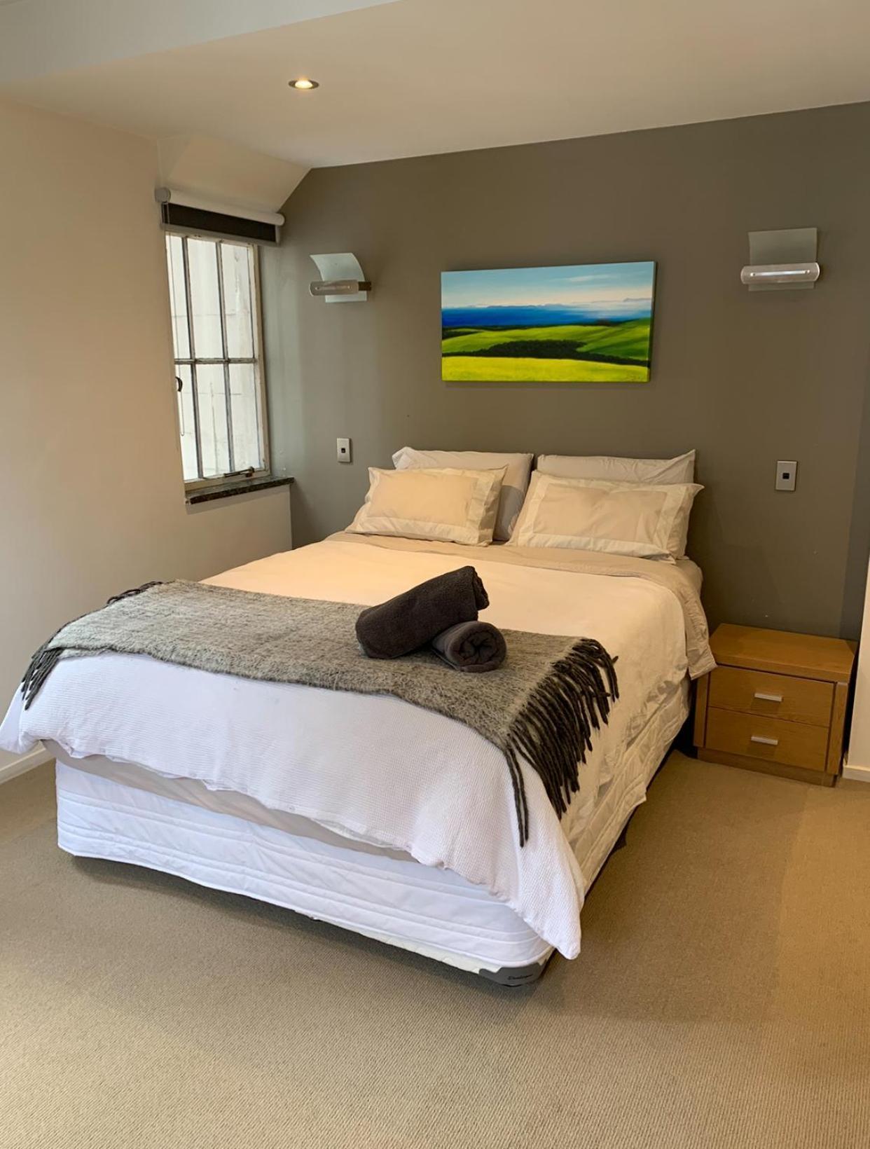 Outstanding Lambton Quay Apartment *