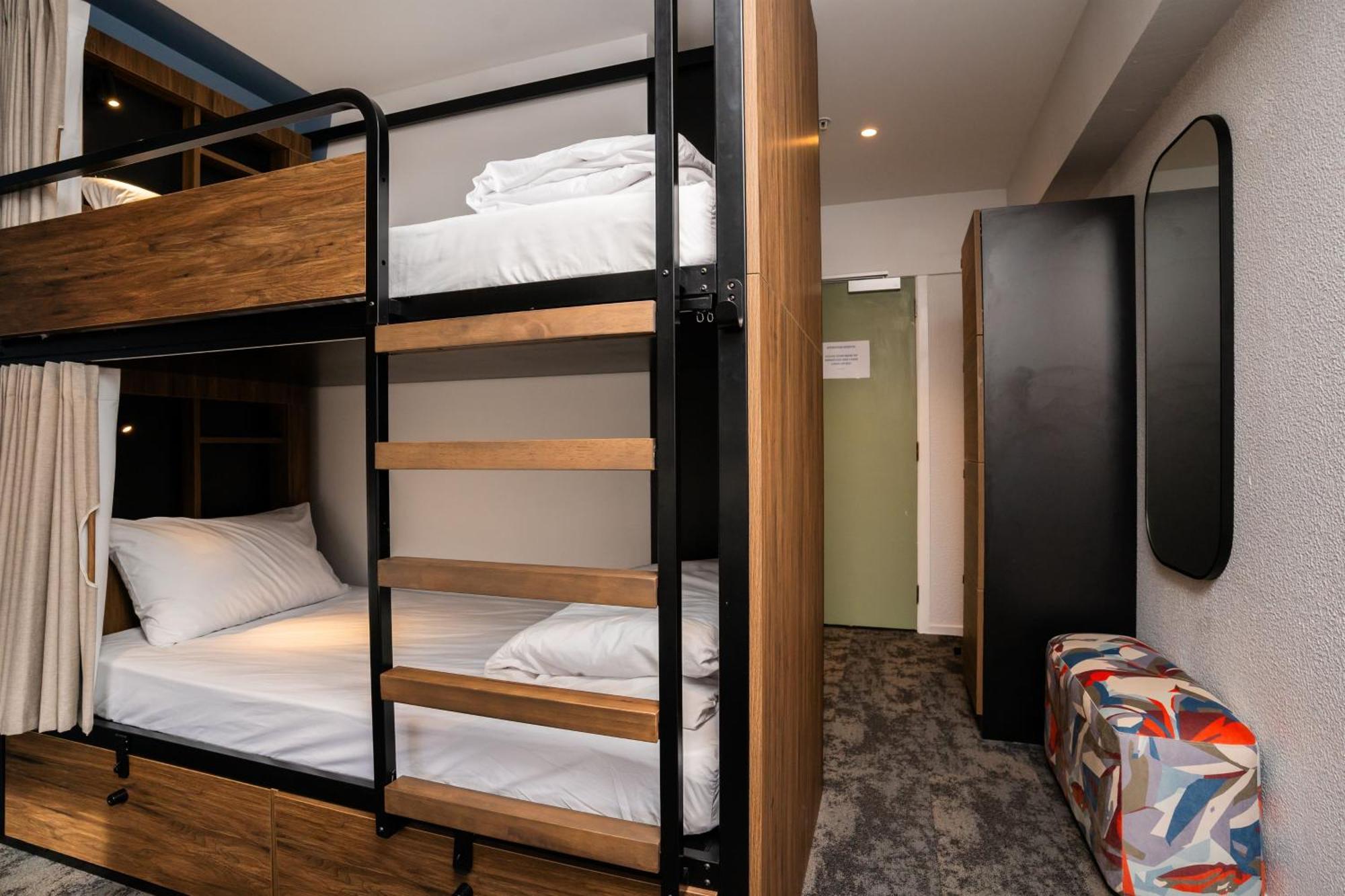 Haka House Hostel *