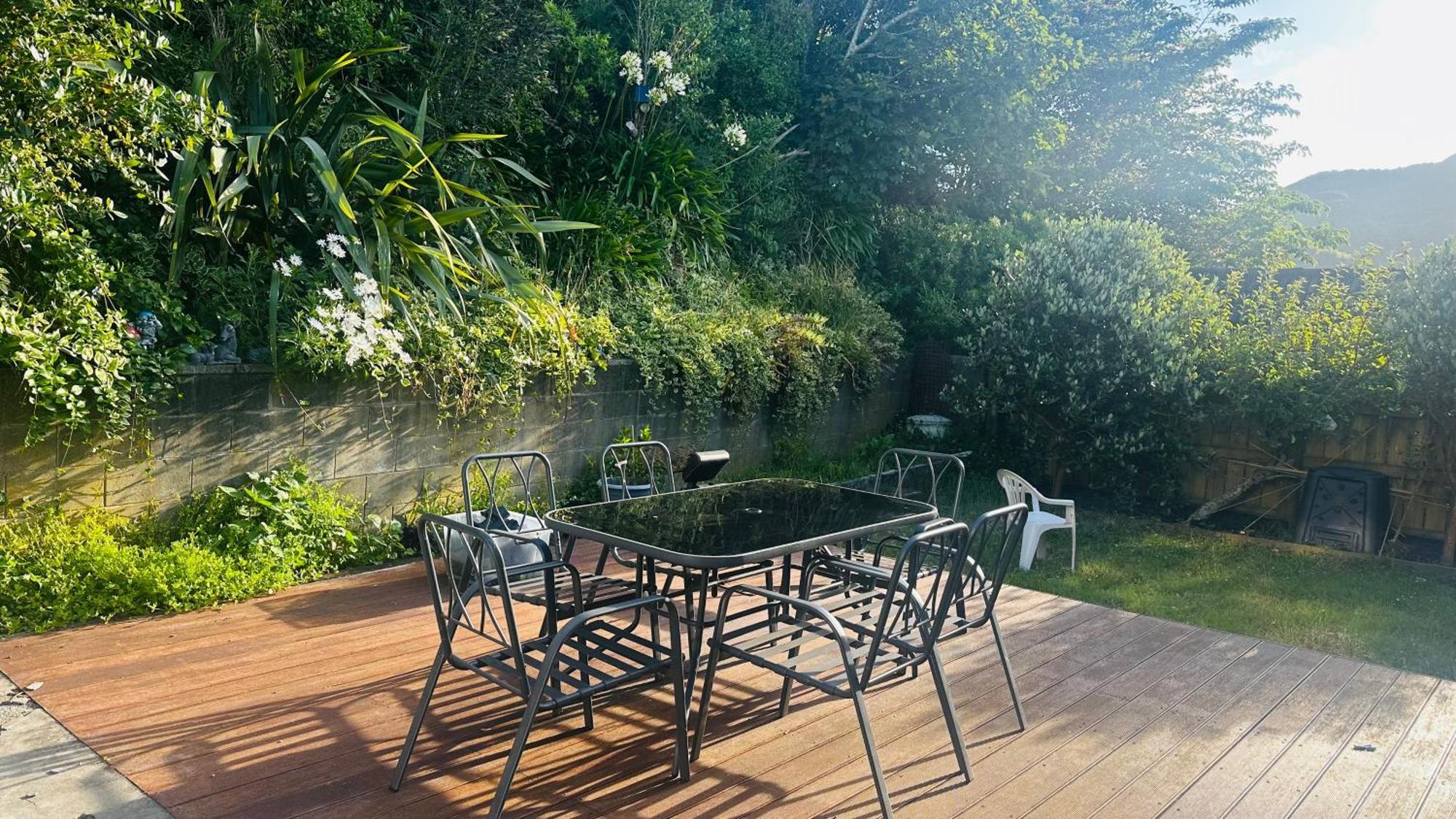 Bed & Breakfast Away From Wellington