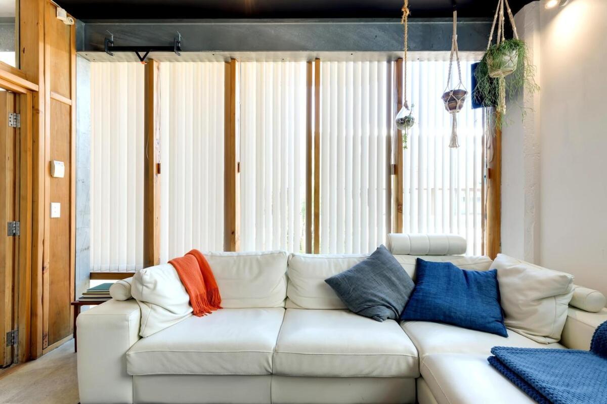 Cuba Mall Designer Apartment Wellington