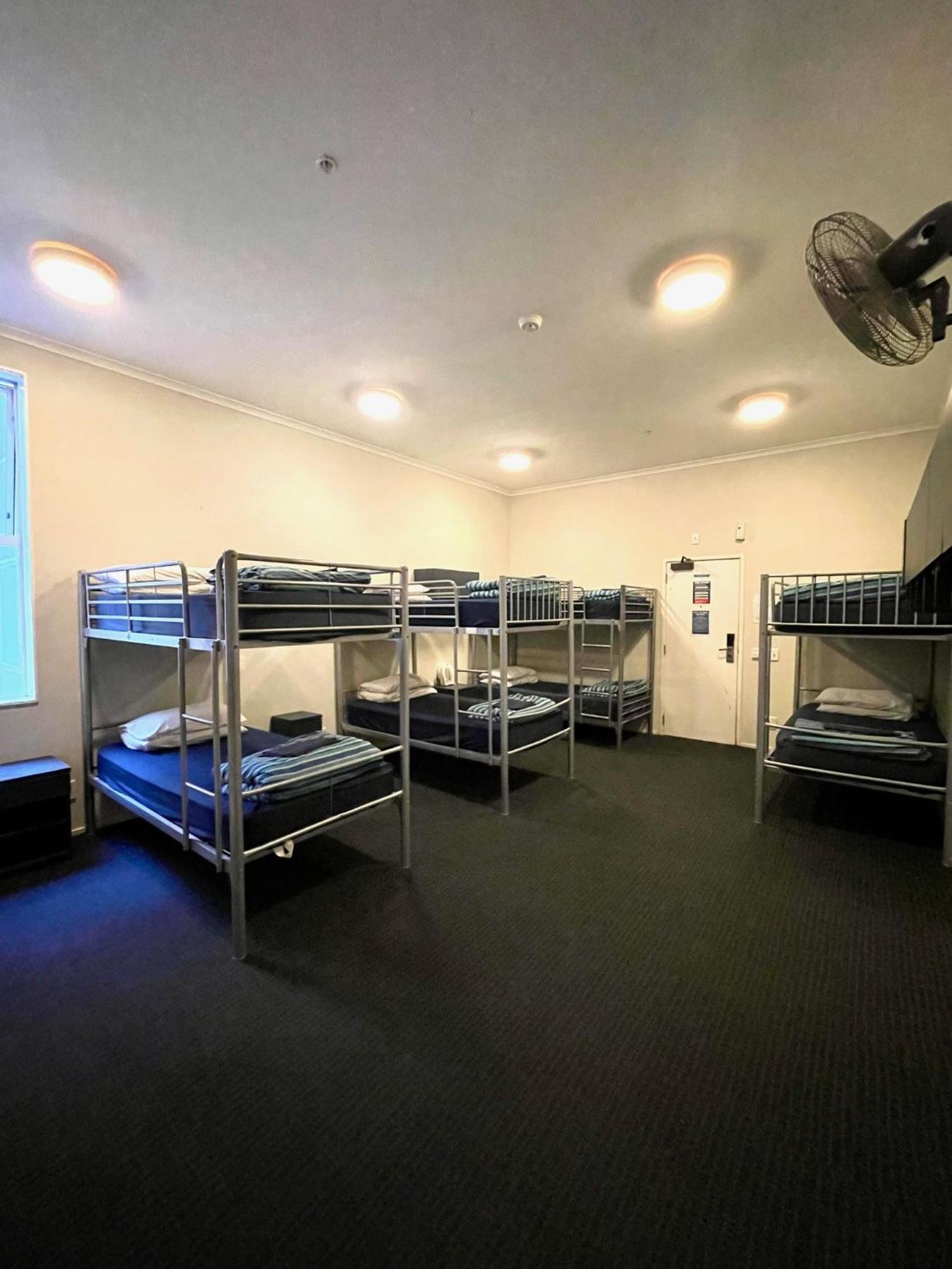Nomads Capital Backpackers - (adults Only) *