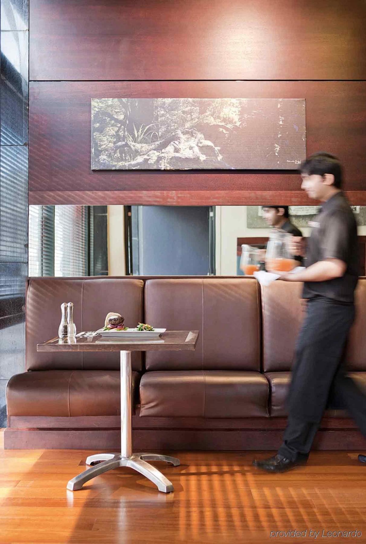 Ibis 3*