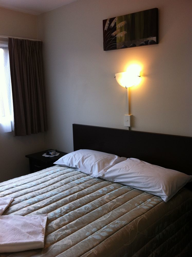 Motel 88 Wallace Court