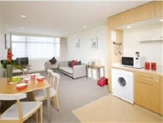 Quest On Johnston Serviced Aparthotel 4*