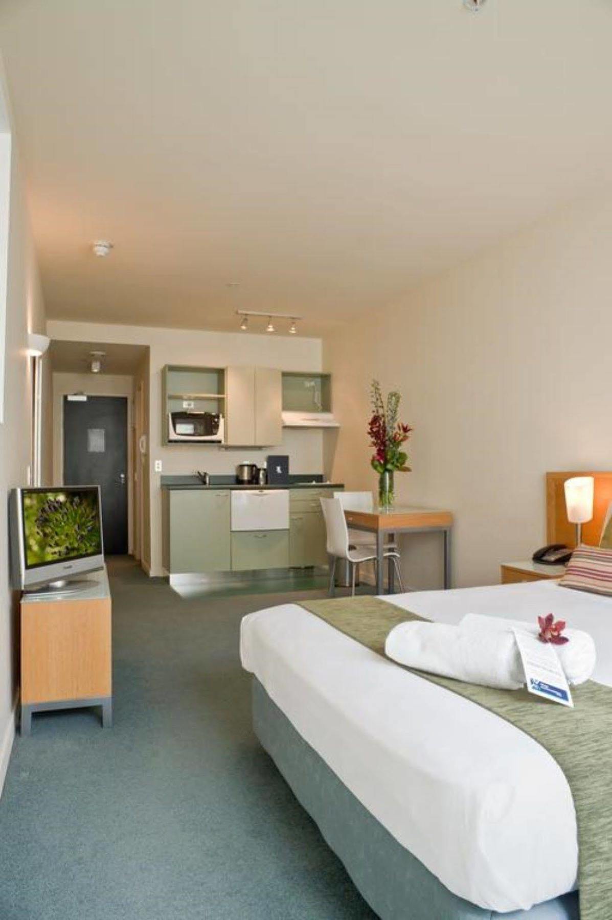 Astelia Aparthotel 4*