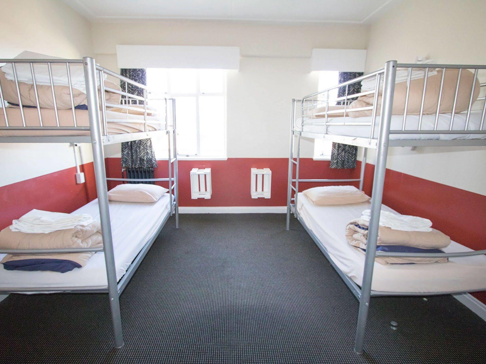 Waterloo & Backpackers Hostel *