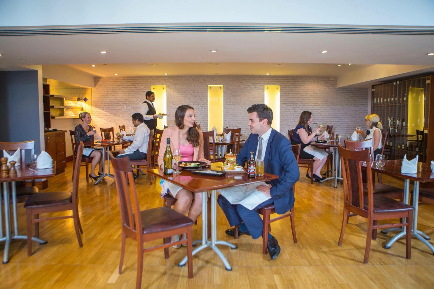 Cook Grand Chancellor Hotel Wellington