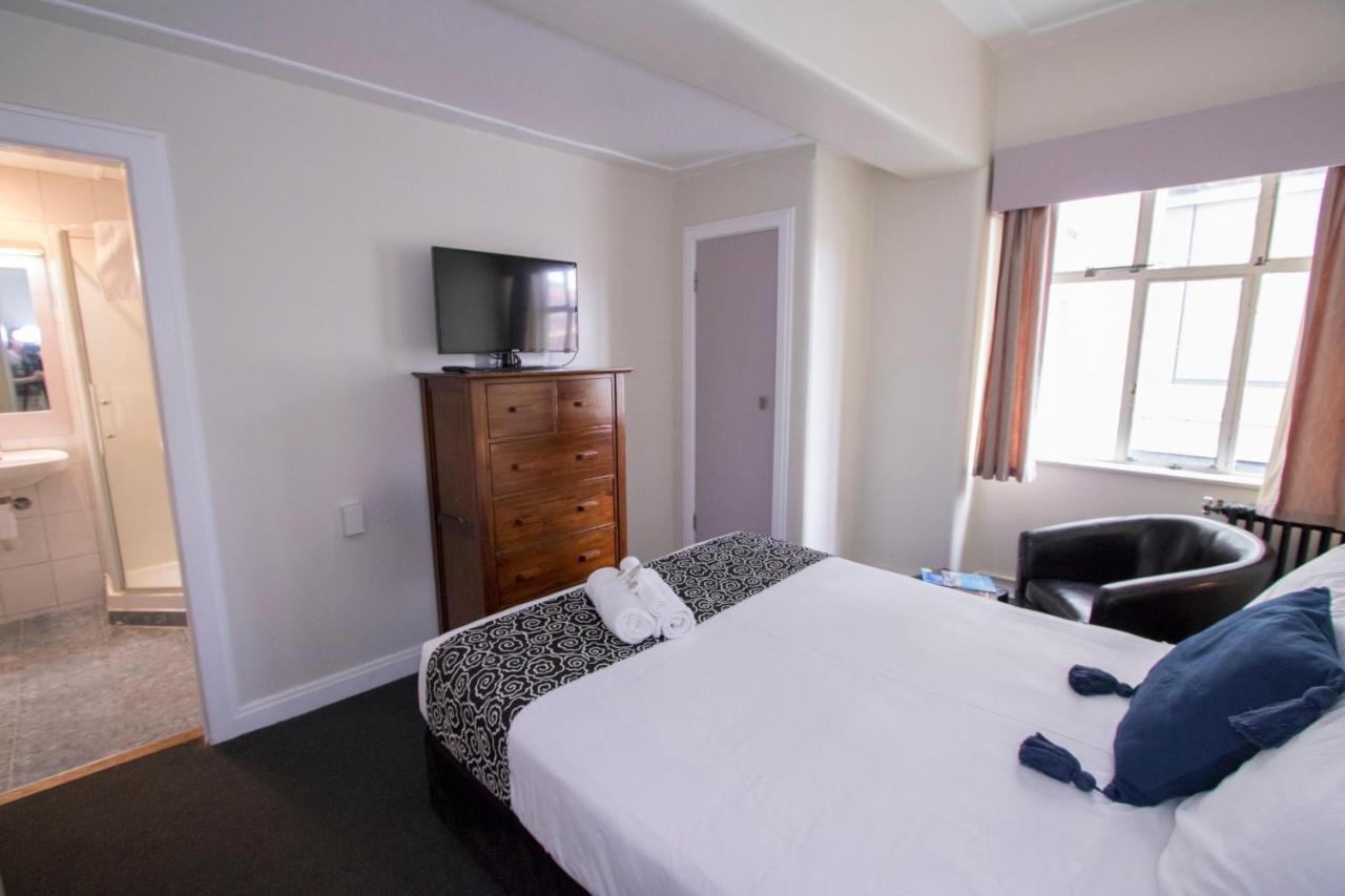 Waterloo & Backpackers Hostel
