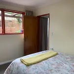 Sunny Holiday Home Wellington