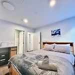 2023 Stylish Central Apt+ Free Parking