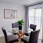City Fringe Apartment With Garage