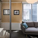 Central & Stylish Townhouse W Parking Option