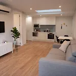 Newly Built 1 Bedroom Unit In Central Khandallah