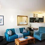 Stylish City Apartment Fireplace & Free Parking