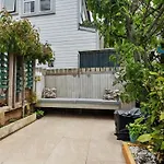 Fairytale Cottage In Thorndon!