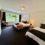 Tawa Lodge