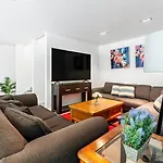 Villa Sebastian - Large Modern Home