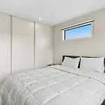 Urban Oasis - Johnsonville Holiday Home