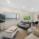 Urban Oasis - Johnsonville Holiday Home