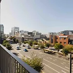 Spacious 2Br Oasis In Central Wellington W Terrace