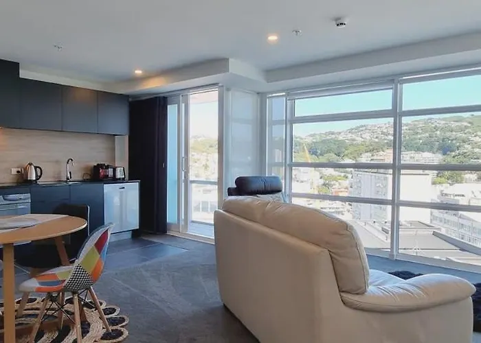 The Penthouse On Pinnacle - Sun Views & Parking