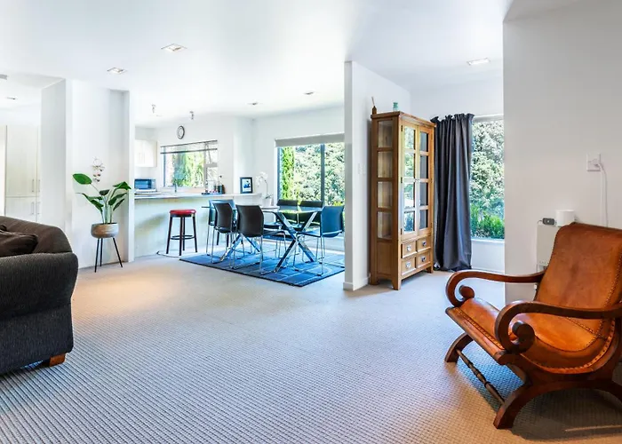 Villa Sebastian - Large Modern Home