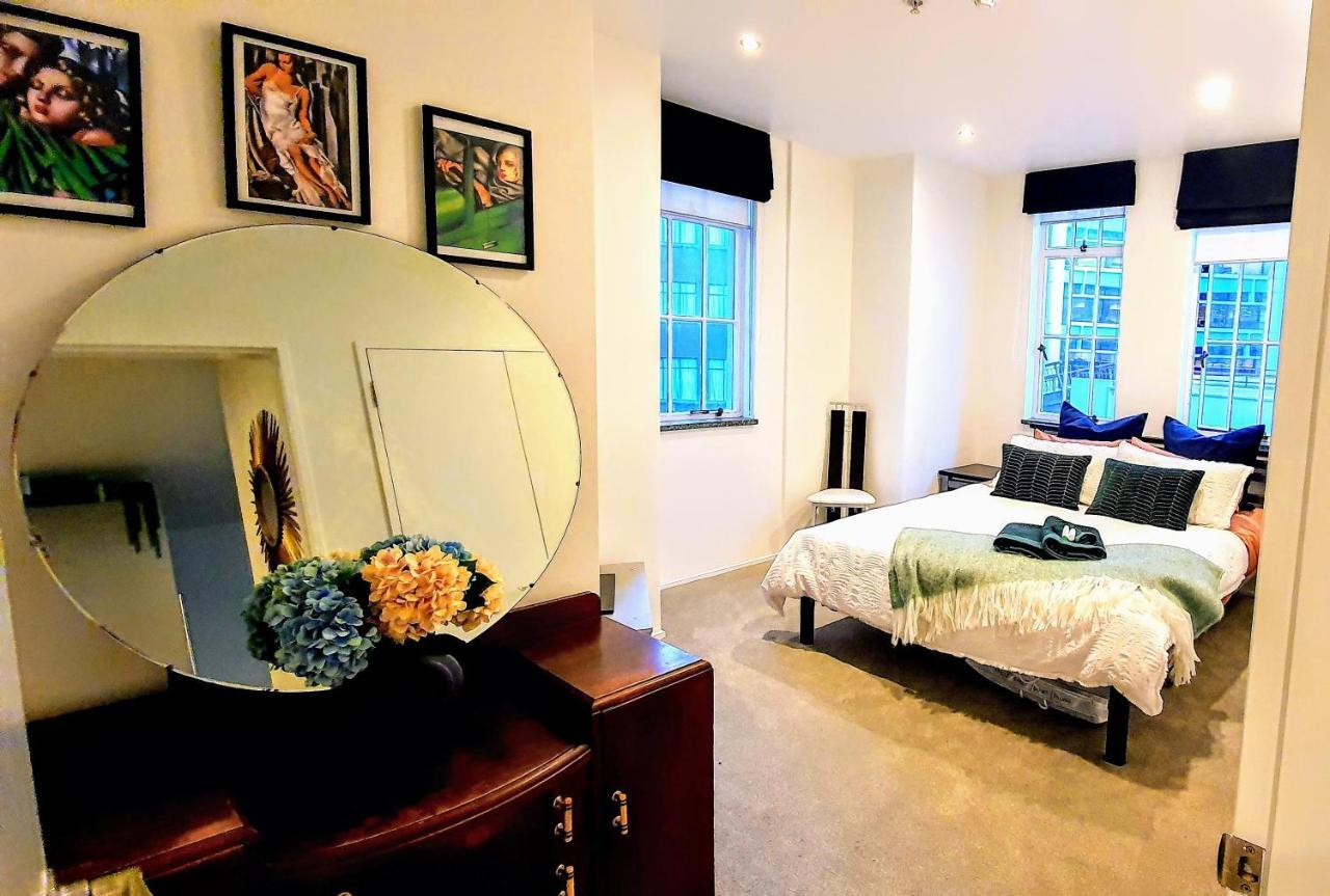 Prudence - Art Deco Luxury In Wellington's Best Location Wellington