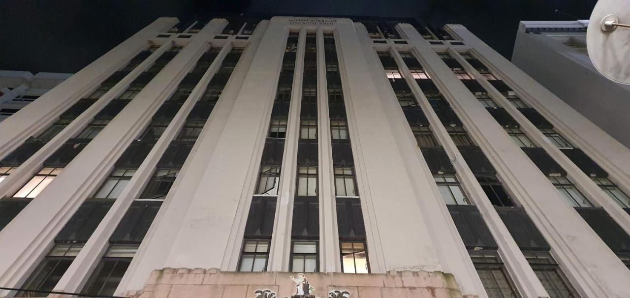 Prudence - Art Deco Luxury In Wellington's Best Location Apartment