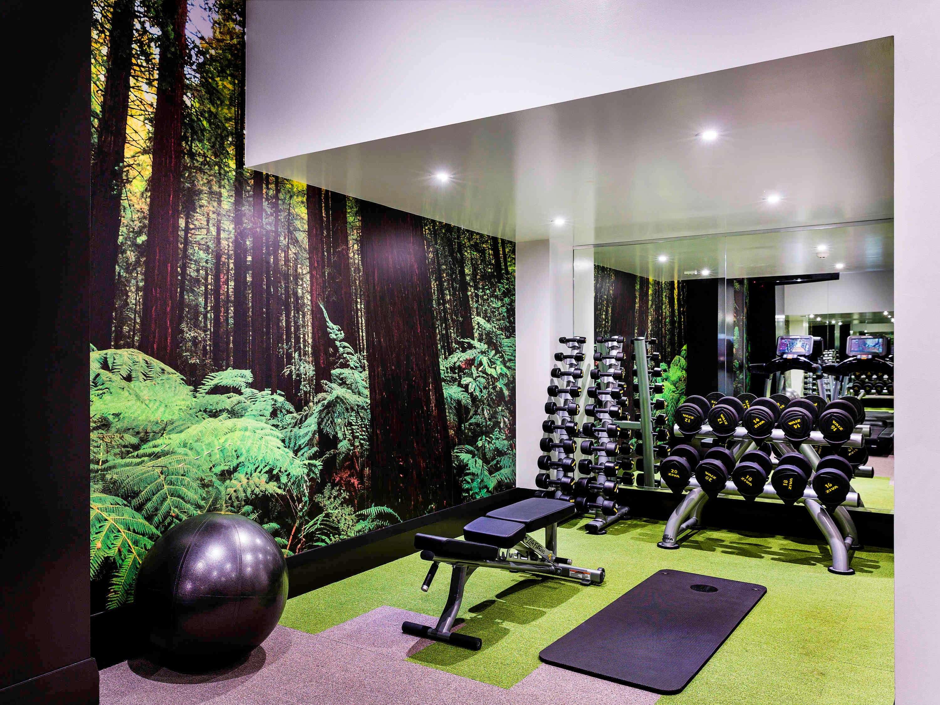 Hotel Moevenpick 5*