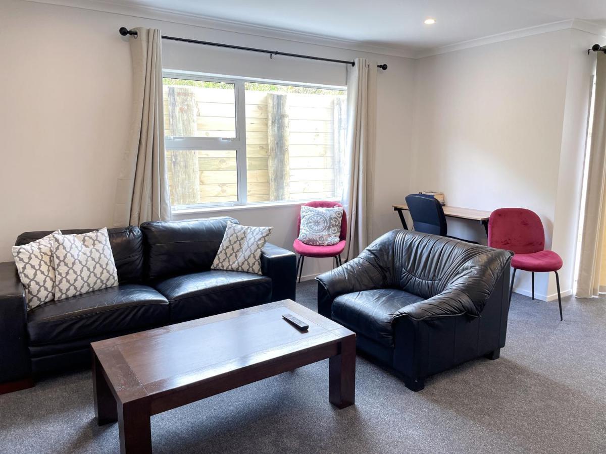 No Party Allowed, Brand New! Free Unlimited Fiber Wifi Holiday home Wellington