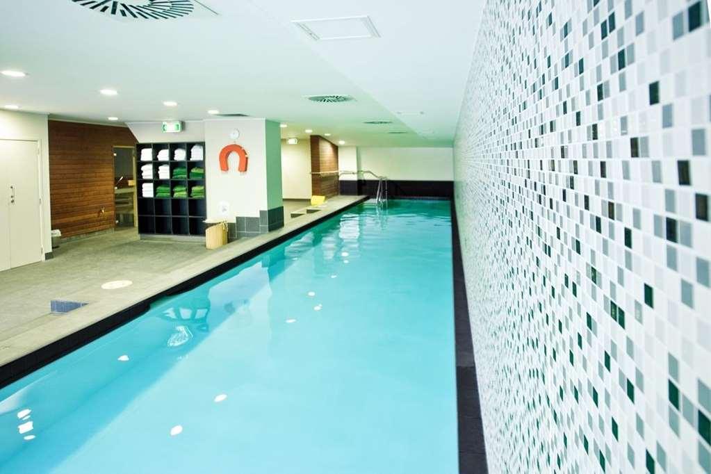 Rydges Hotel 4*