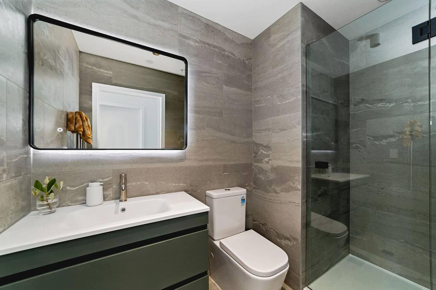 Brand New By Cp Collective Apartment *