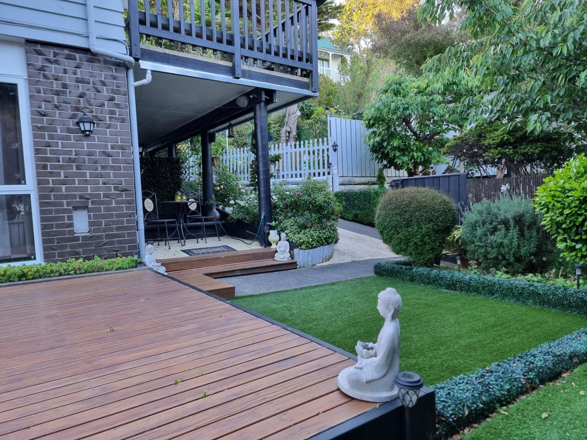Entire Ground Floor With Full-privacy And Family-friendly Popular To Ferry Catchers