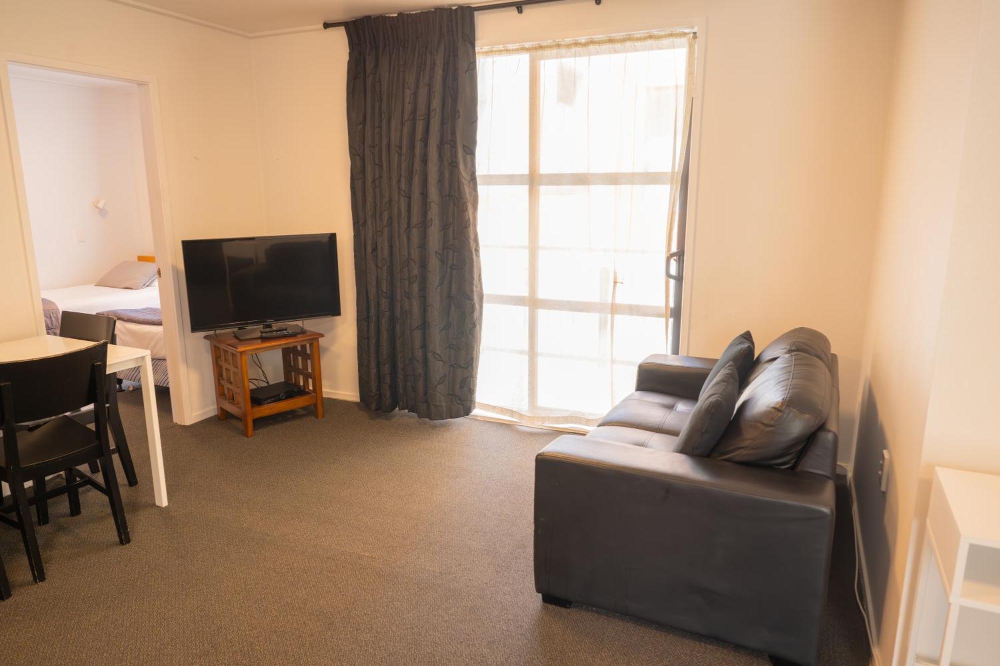 Victoria Court Motor - Free Parkig Motel