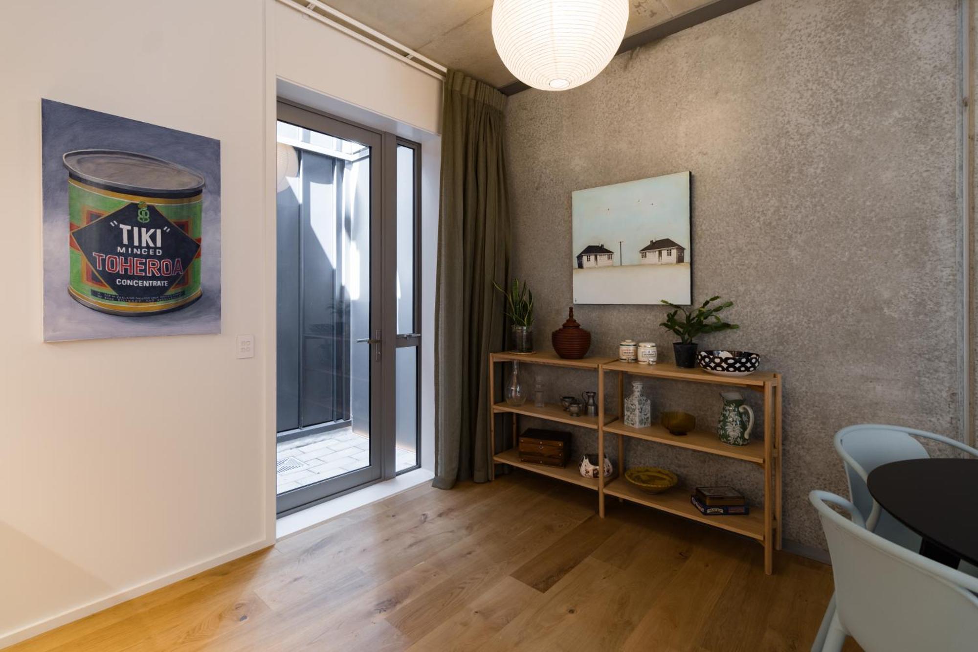Central & Stylish Townhouse W Parking Option Wellington