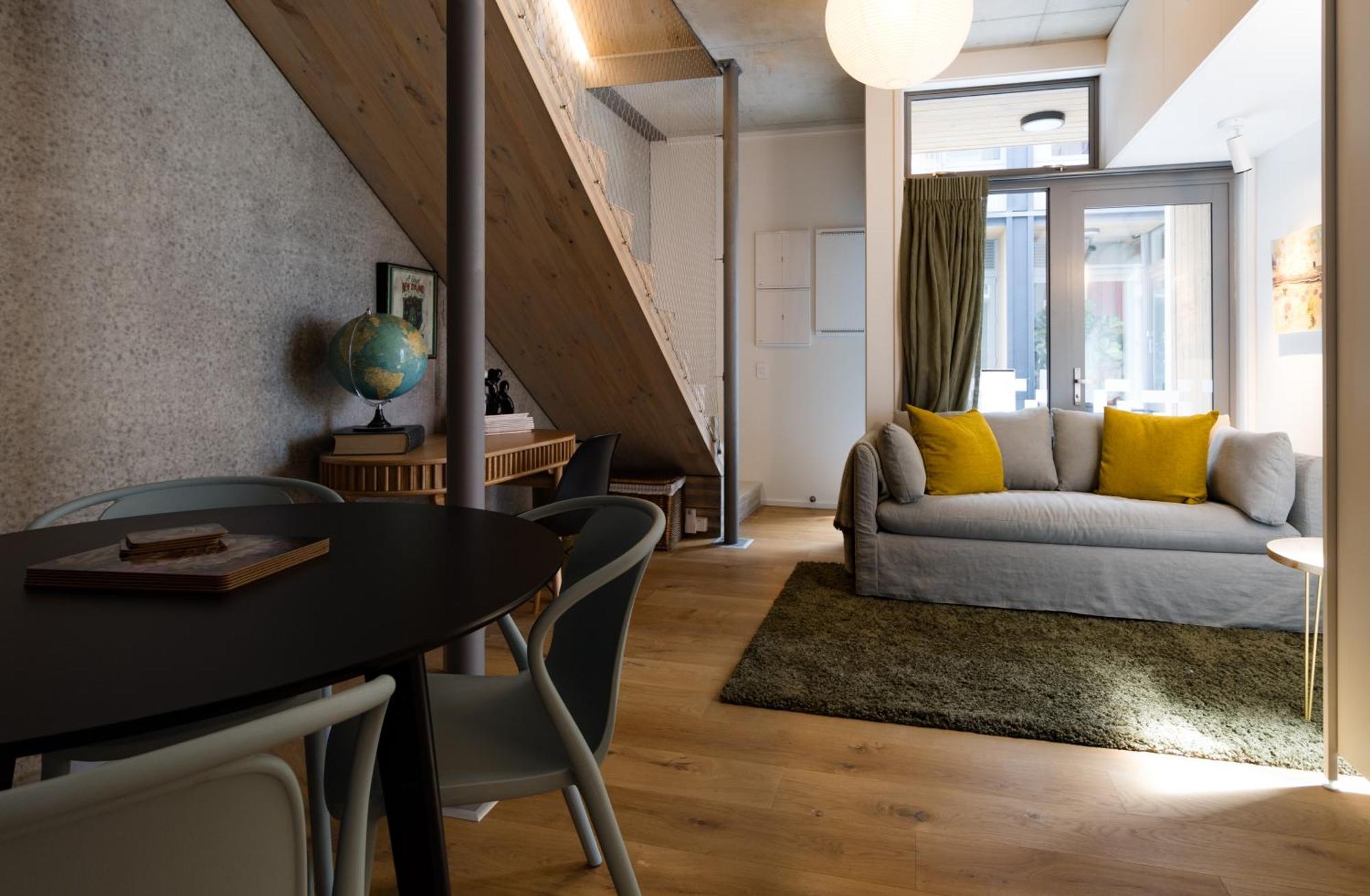 Central & Stylish Townhouse W Parking Option Wellington