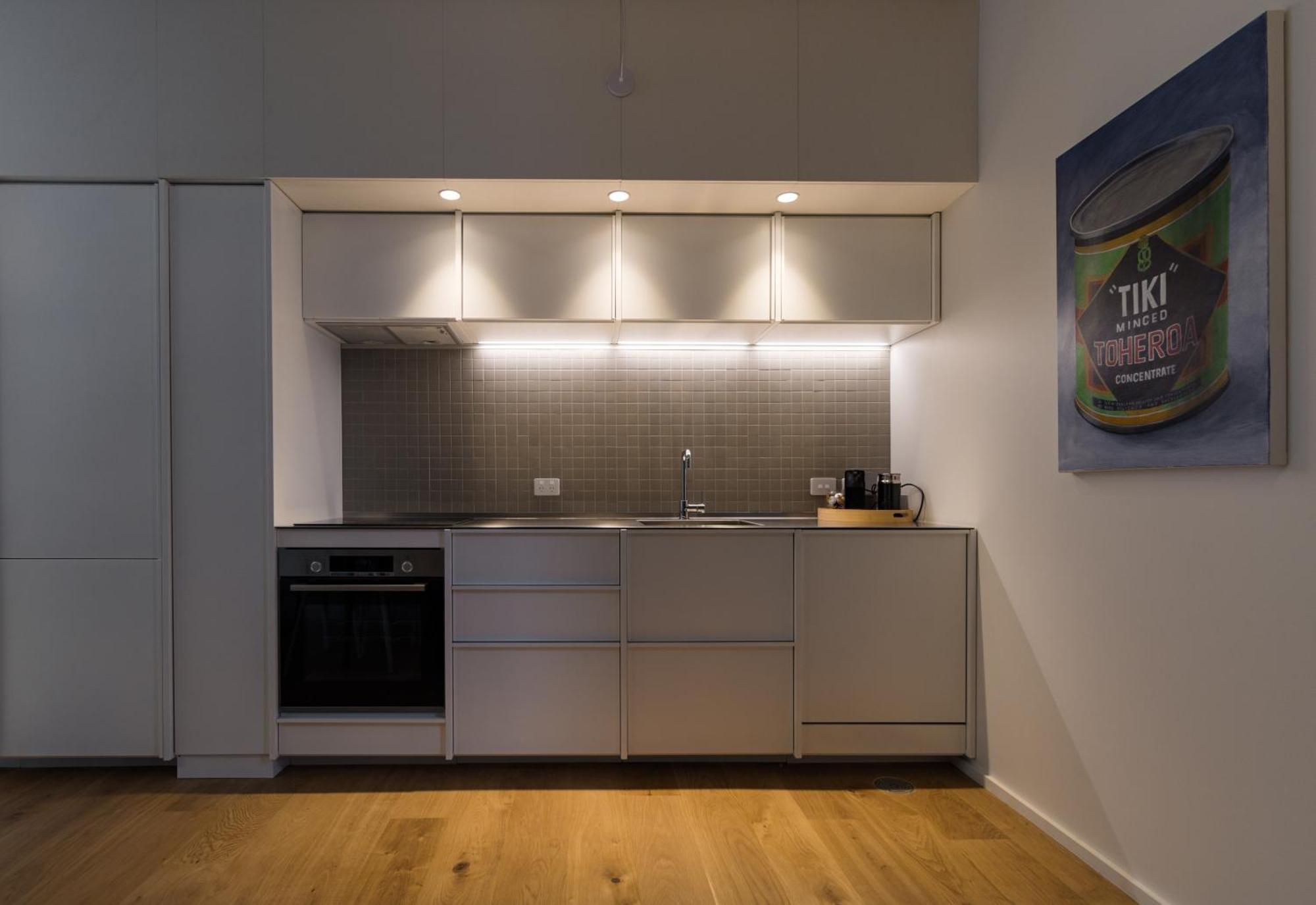 Central & Stylish Townhouse W Parking Option Apartment *