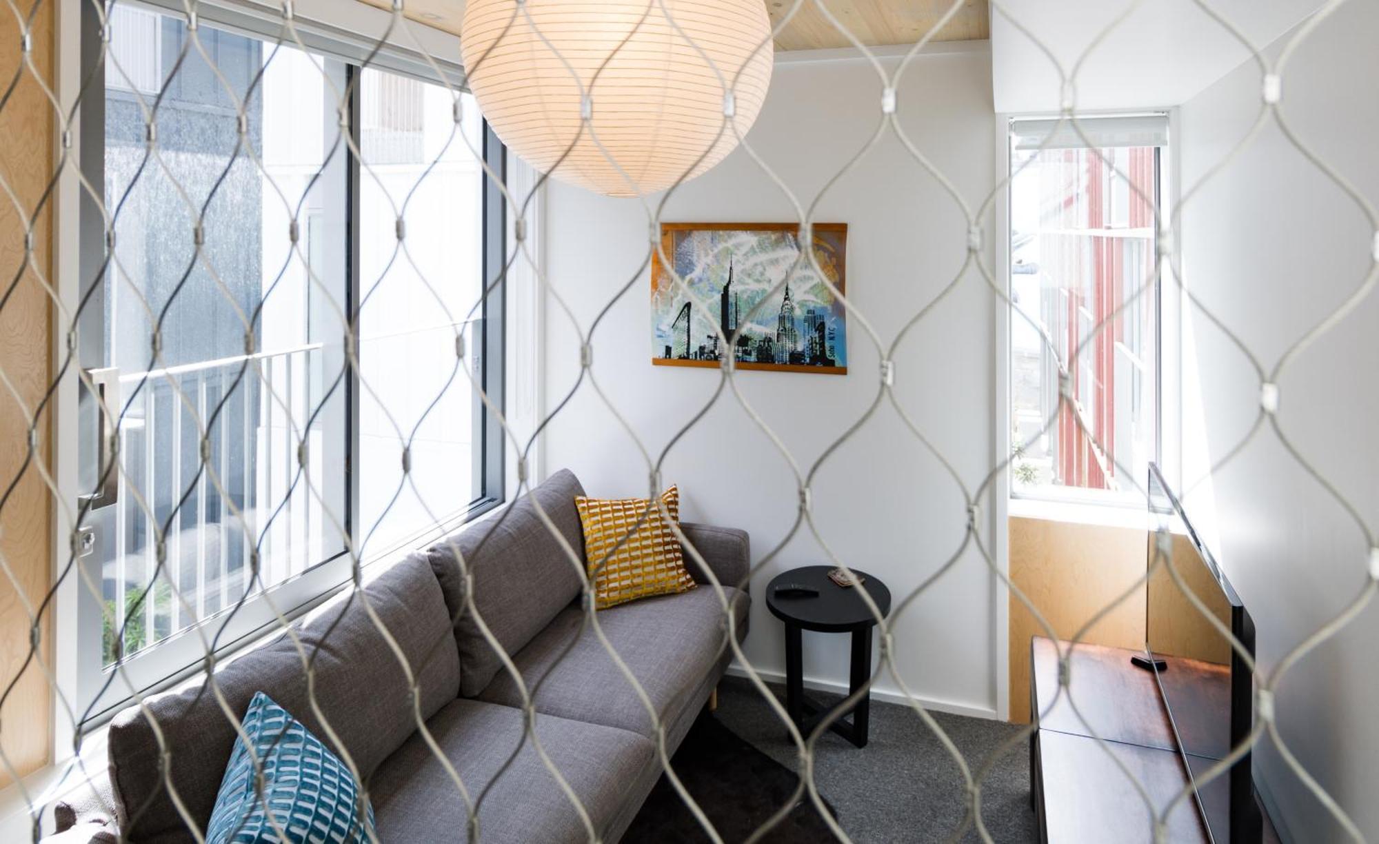 Central & Stylish Townhouse W Parking Option