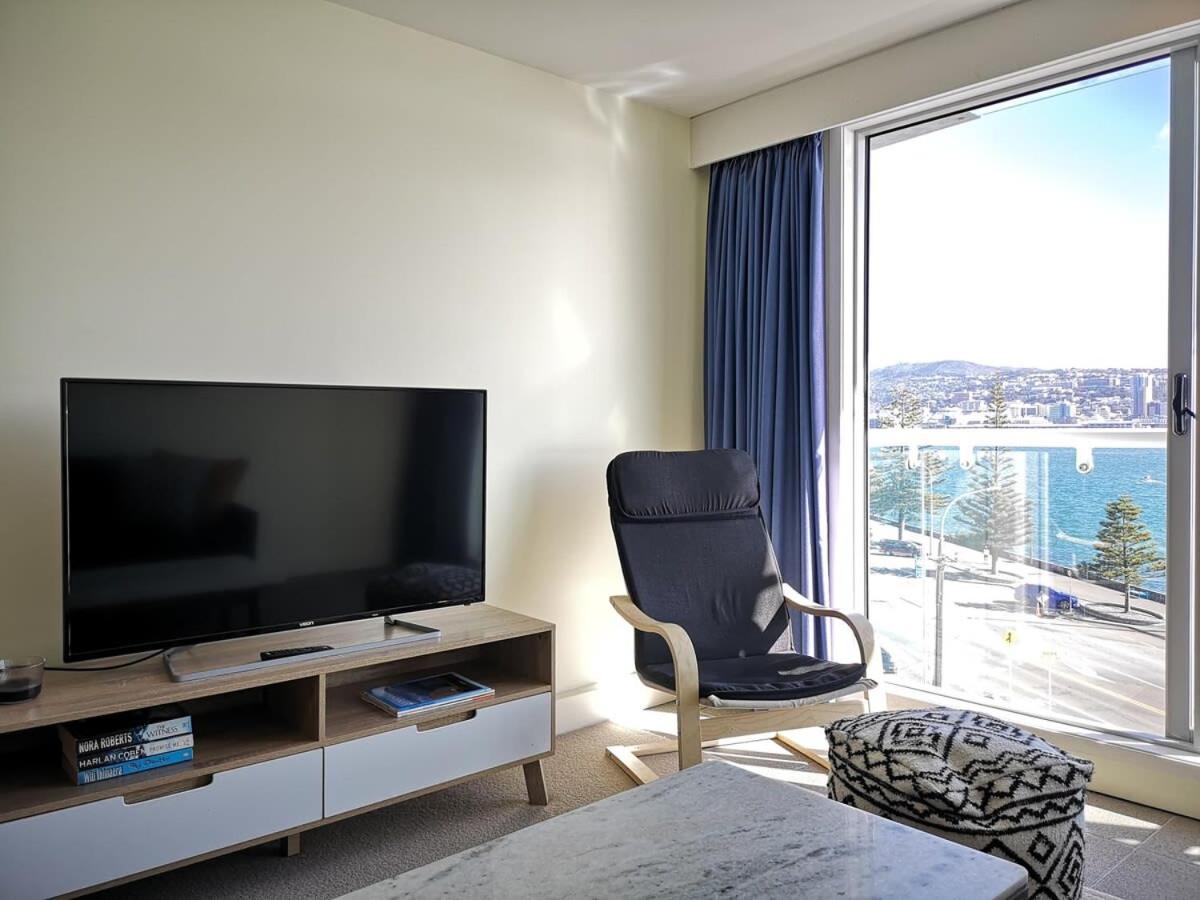 Oriental Bay Waterfront With 180 Views * Wellington